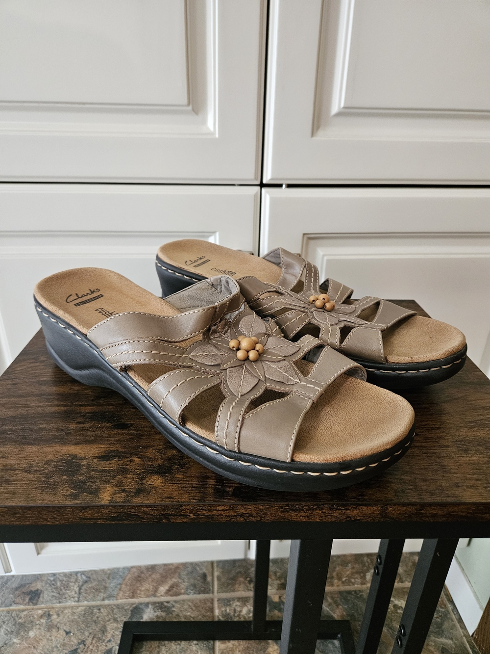 Clarks Lexi Myrtle Leather Beaded Comfort Sandals Boho Earthy Granola Y2k Hippie